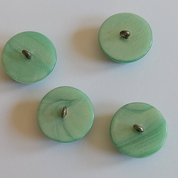 4 Vintage Rare Retro Sewing Buttons - Picture 13 of 14